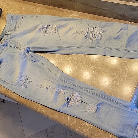 Express Distressed Relaxed Fit Girlfriend Jean, Sz 4 - Picture 3 of 16